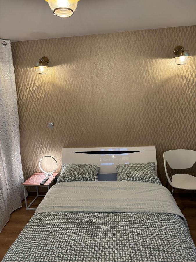 Chambre Privee/Climatisee+Tv /Petit Dejeuner Inclu/Tout Confort Nevers Eksteriør bilde